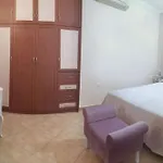 Apartment Pirofani *