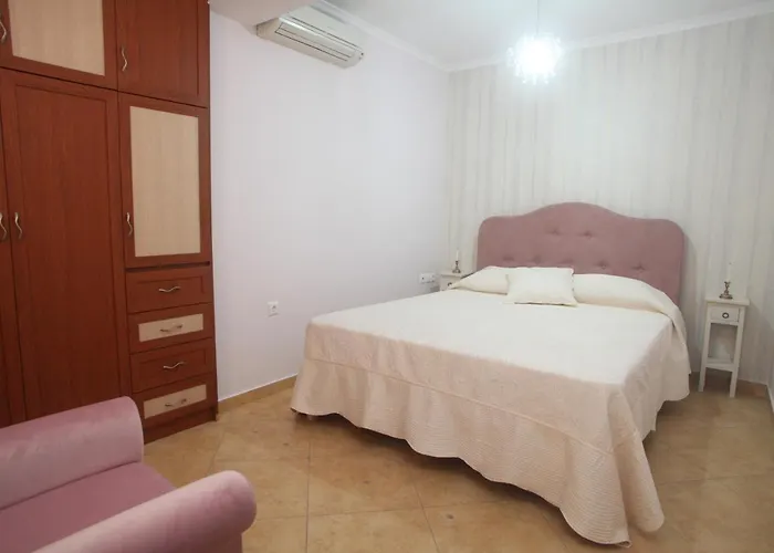 Pirofani * Apolpaina